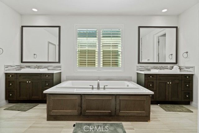 117 Cruiser, Irvine, CA 92618