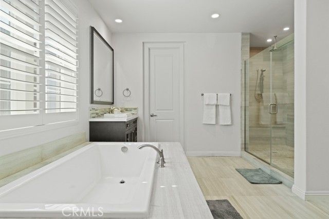 117 Cruiser, Irvine, CA 92618