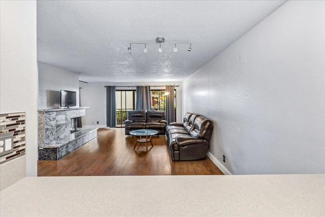 166 Kern Street 19, Salinas, CA 93905