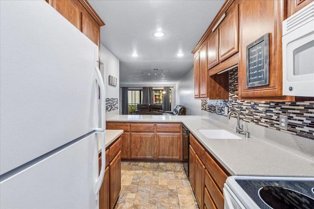 166 Kern Street 19, Salinas, CA 93905