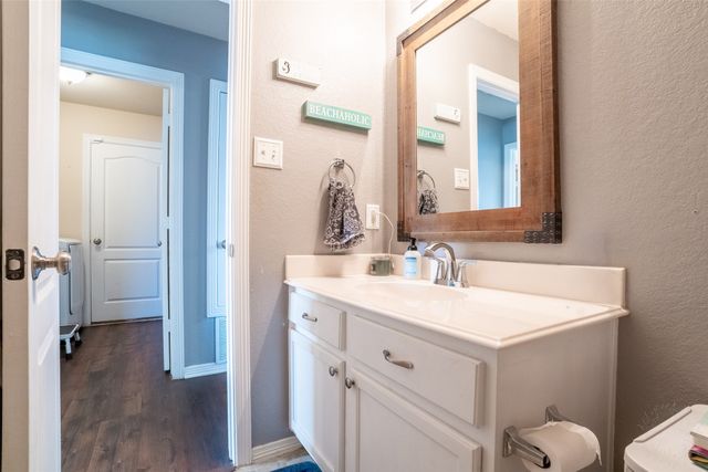 424 NE Murphy Road, Burleson, TX 76028