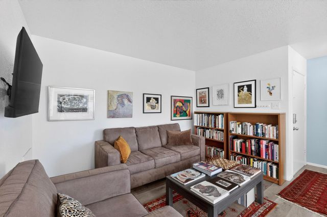 4601 Carlisle Boulevard NE H2, Albuquerque, NM 87109