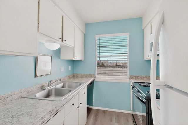 4601 Carlisle Boulevard NE H2, Albuquerque, NM 87109