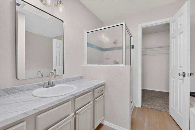 16 Cliffrose Trail, Los Lunas, NM 87031