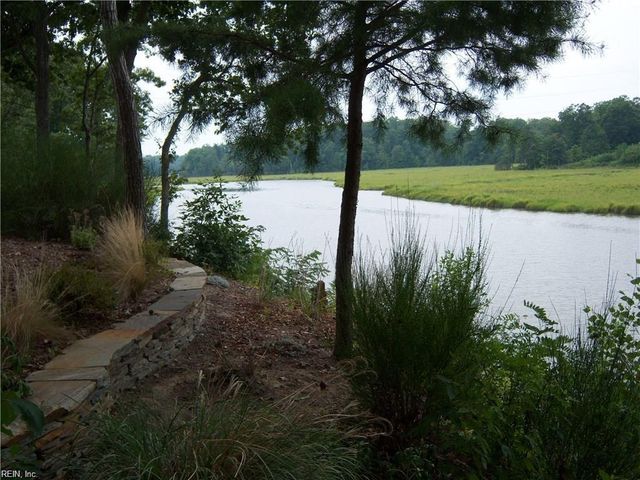 256 Misty Point LN, Newport News, VA 23603