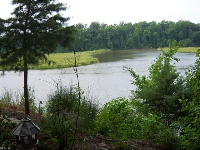 256 Misty Point LN, Newport News, VA 23603