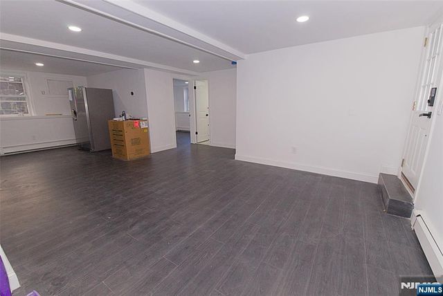 401 Undercliff Avenue, Edgewater, NJ 07020