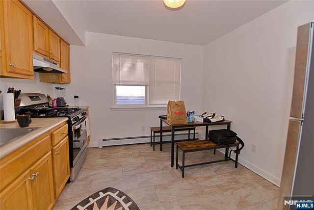 401 Undercliff Avenue, Edgewater, NJ 07020