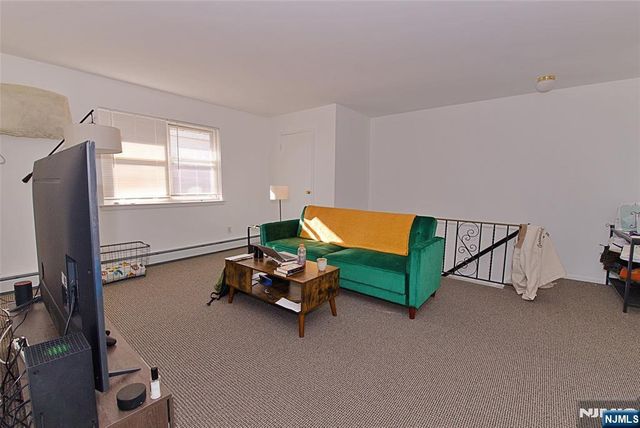 401 Undercliff Avenue, Edgewater, NJ 07020