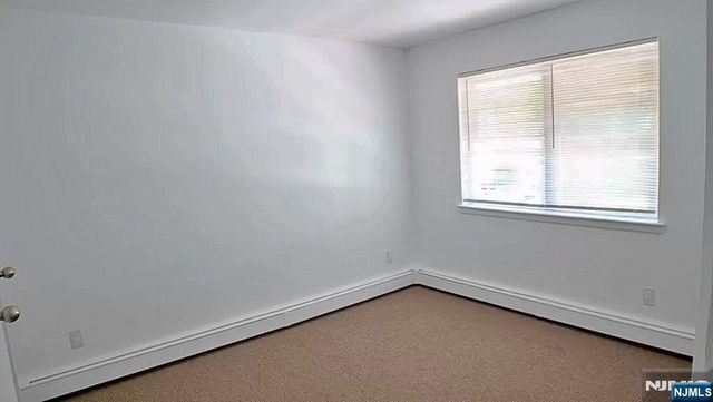 401 Undercliff Avenue, Edgewater, NJ 07020