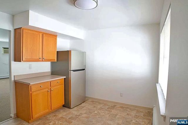 401 Undercliff Avenue, Edgewater, NJ 07020