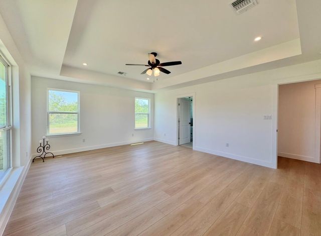 1300 Private Road 7037, Lexington, TX 78947