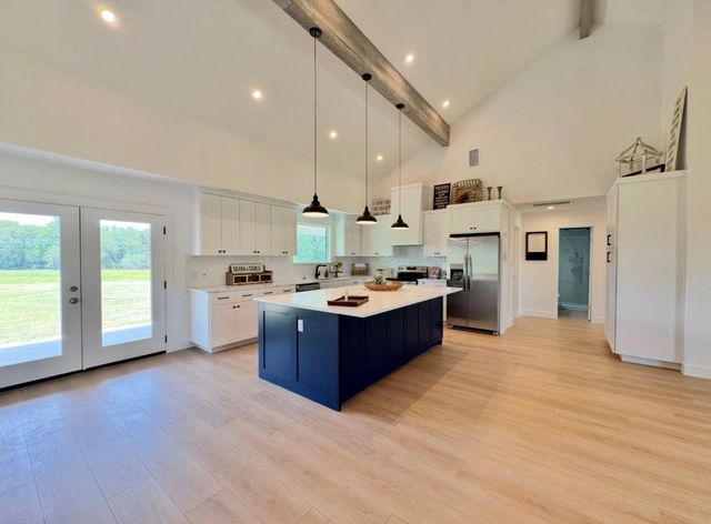 1300 Private Road 7037, Lexington, TX 78947