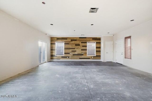 1030 E ODEUM Lane, Phoenix, AZ 85040