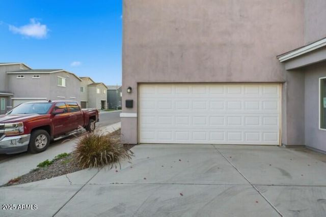 1030 E ODEUM Lane, Phoenix, AZ 85040