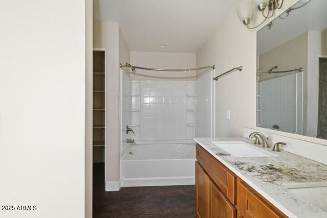 1030 E ODEUM Lane, Phoenix, AZ 85040