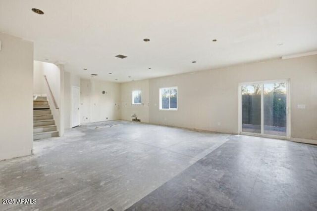 1030 E ODEUM Lane, Phoenix, AZ 85040