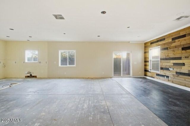 1030 E ODEUM Lane, Phoenix, AZ 85040