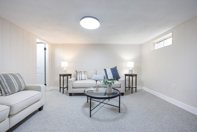 55 Highland Ave, Taunton, MA 02780