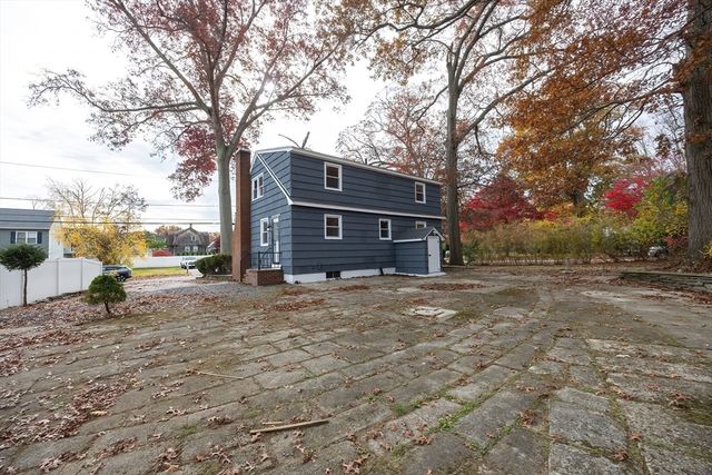 55 Highland Ave, Taunton, MA 02780