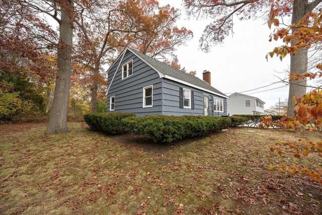 55 Highland Ave, Taunton, MA 02780