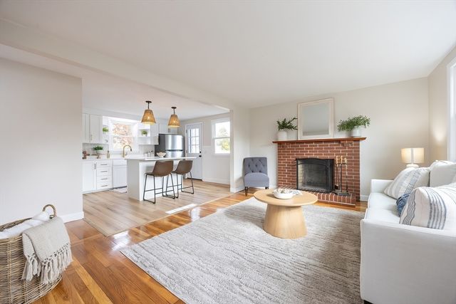 55 Highland Ave, Taunton, MA 02780