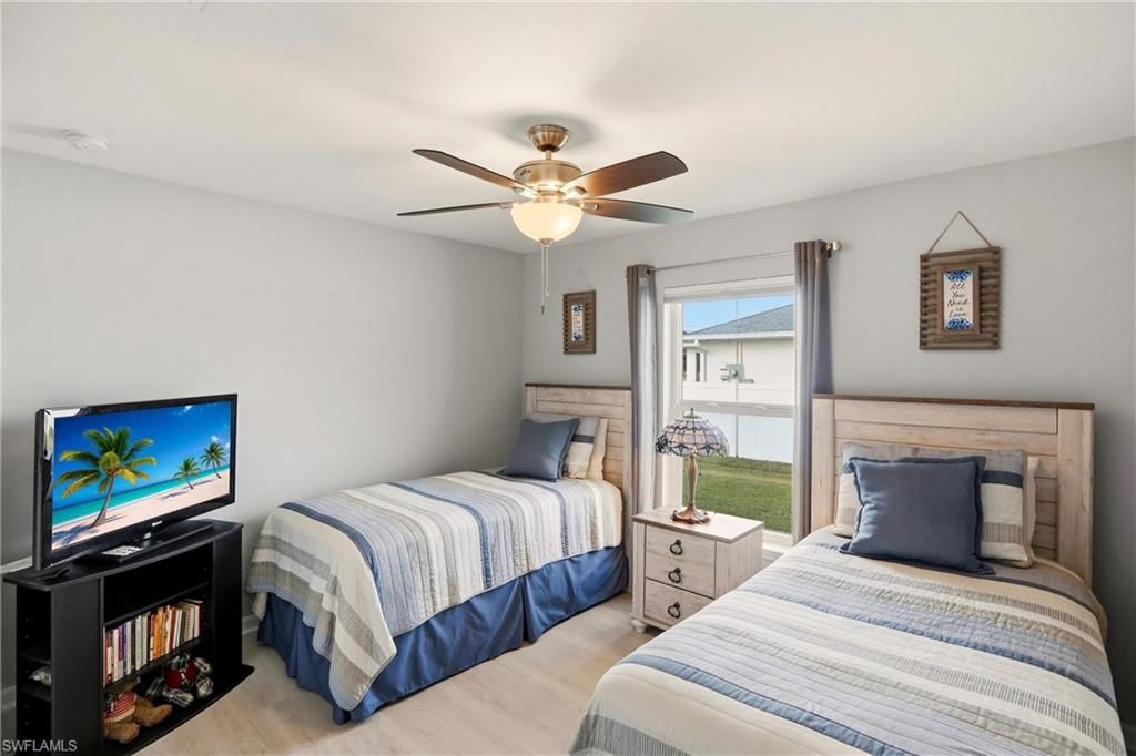 Image 16 of property listing at 214 NE 24th TER, Cape Coral, FL 33909