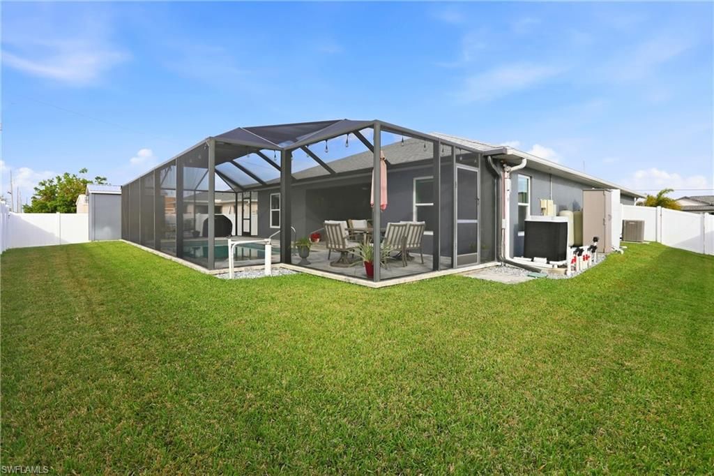 Image 25 of property listing at 214 NE 24th TER, Cape Coral, FL 33909