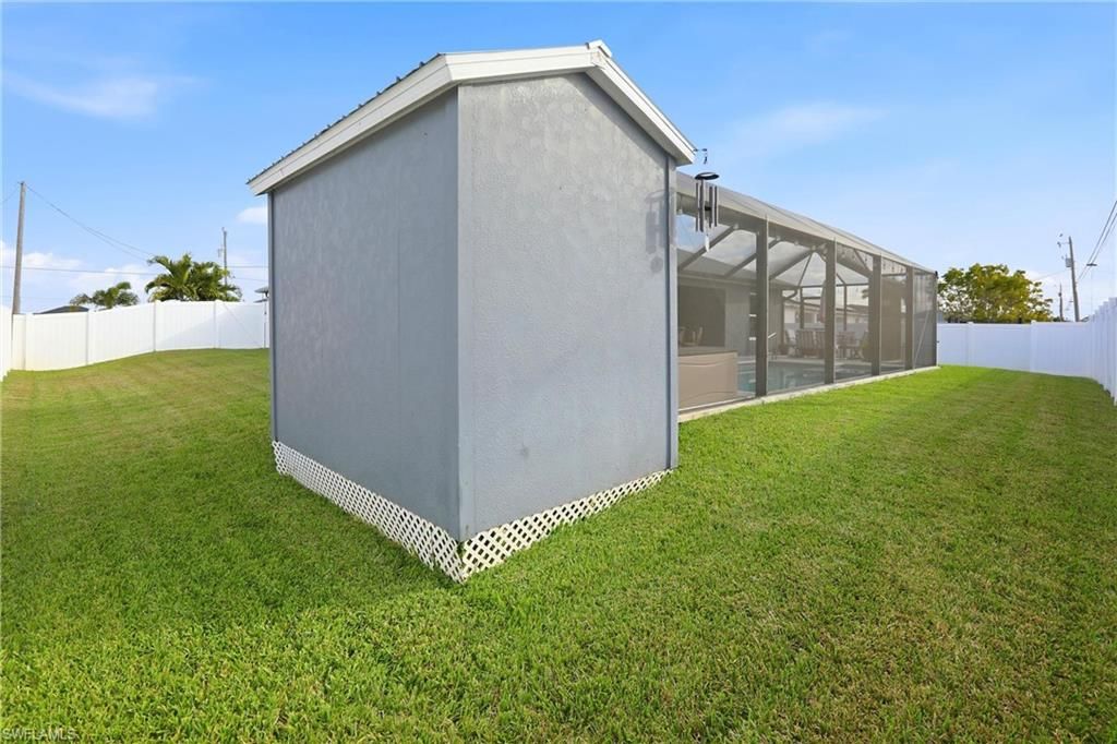 Image 26 of property listing at 214 NE 24th TER, Cape Coral, FL 33909