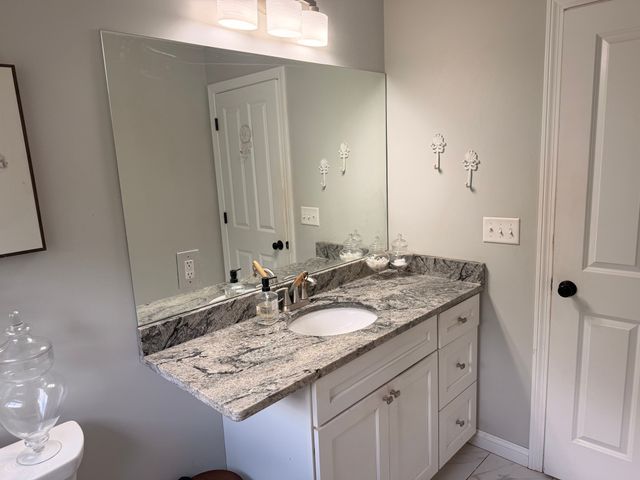 33 Ledgewood Cir, Attleboro, MA 02703