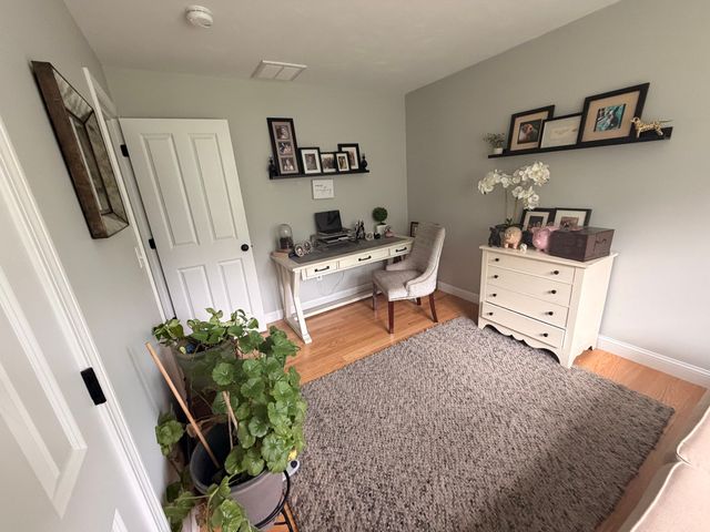 33 Ledgewood Cir, Attleboro, MA 02703