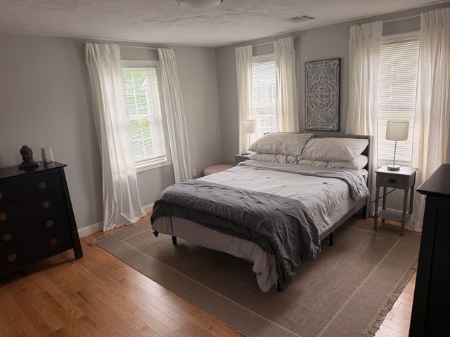 33 Ledgewood Cir, Attleboro, MA 02703