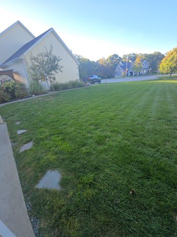 33 Ledgewood Cir, Attleboro, MA 02703