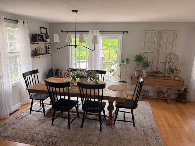 33 Ledgewood Cir, Attleboro, MA 02703