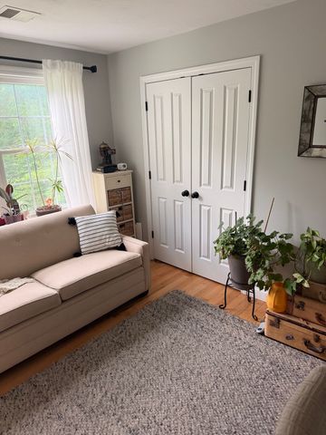 33 Ledgewood Cir, Attleboro, MA 02703