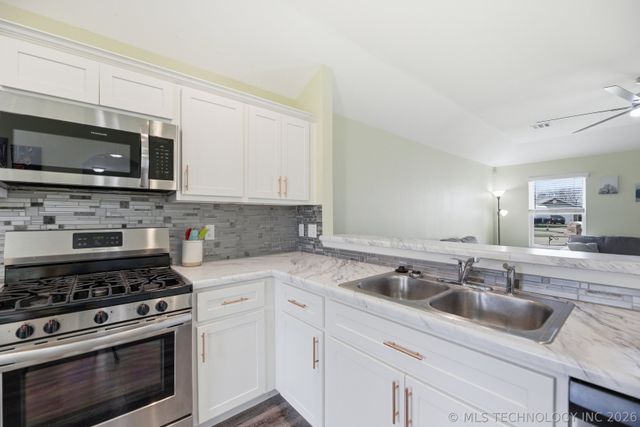 14145 S 298th East Avenue, Coweta, OK 74429