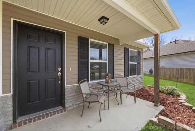 14145 S 298th East Avenue, Coweta, OK 74429