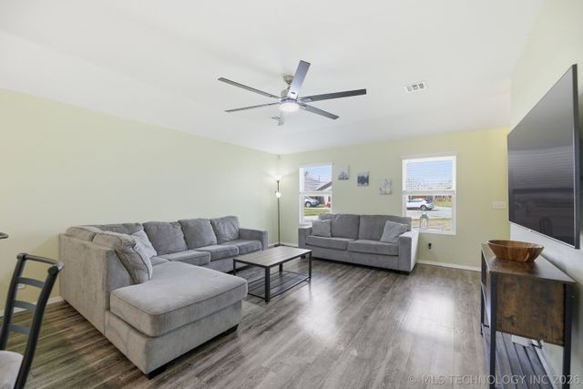 14145 S 298th East Avenue, Coweta, OK 74429