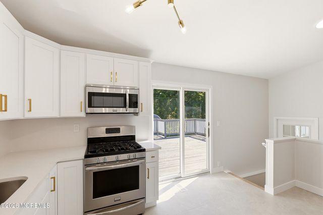 7 Cathedral Drive, Lakewood, NJ 08701