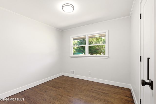 7 Cathedral Drive, Lakewood, NJ 08701
