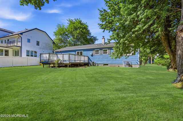 7 Cathedral Drive, Lakewood, NJ 08701