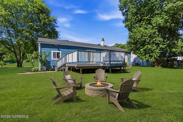 7 Cathedral Drive, Lakewood, NJ 08701