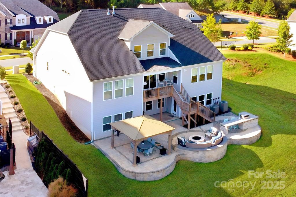 14230 Morningate Street, Huntersville, NC 28078