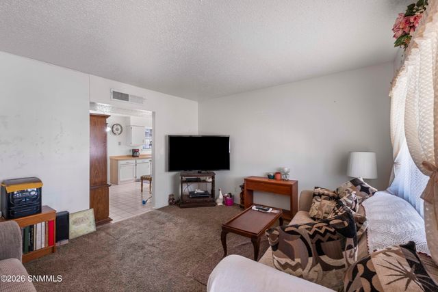 1212 Ash Avenue, Las Cruces, NM 88001