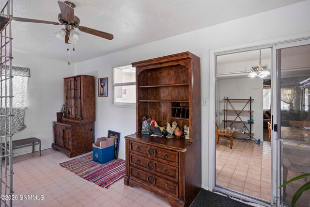 1212 Ash Avenue, Las Cruces, NM 88001