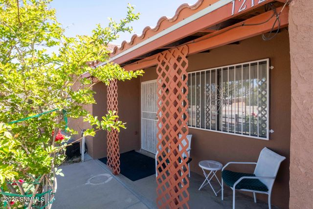 1212 Ash Avenue, Las Cruces, NM 88001