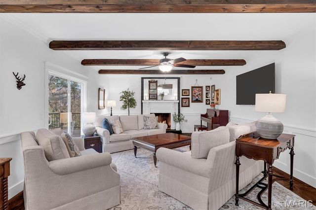 933 Baintree Lane, Ballwin, MO 63011