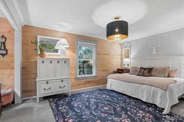 933 Baintree Lane, Ballwin, MO 63011