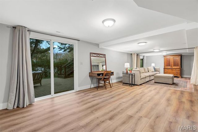 933 Baintree Lane, Ballwin, MO 63011