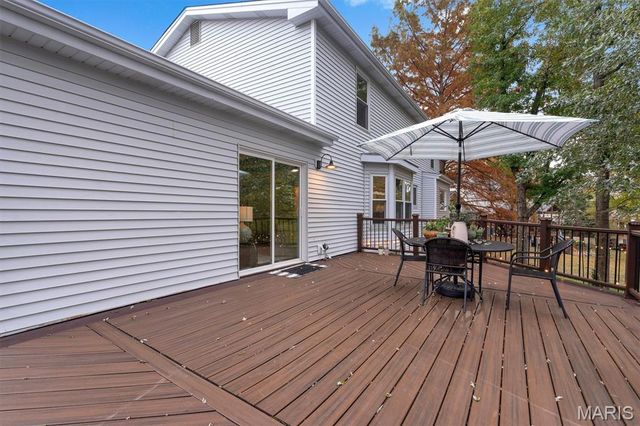 933 Baintree Lane, Ballwin, MO 63011